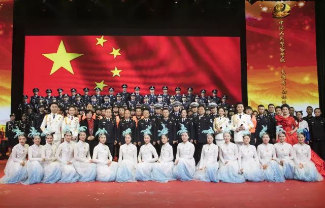 慰问演出感动,慰问演出现场震撼