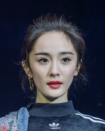 杨幂面部高清大图,杨幂高光修容