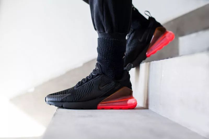 max270气垫测评,airmax270气垫多重可以踩开