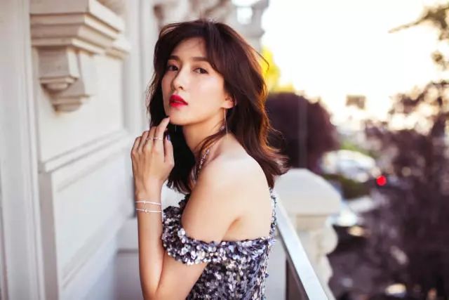 江疏影同款双黑天鹅,get江疏影同款