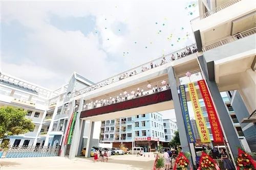 美滋滋！他们在新区、住新家、谋新发展