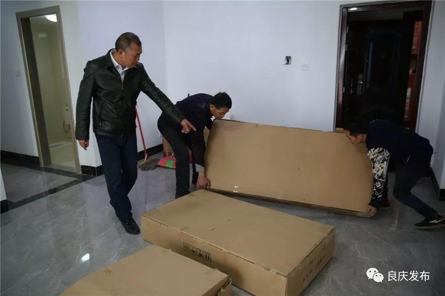 美滋滋！他们在新区、住新家、谋新发展