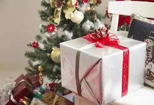 收到男朋友50多的礼物是什么,收到男友5块2的红包