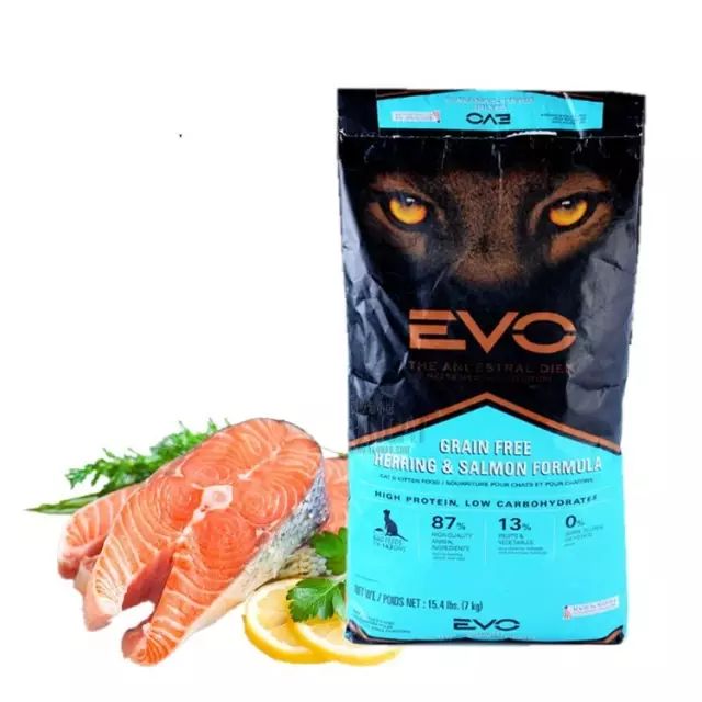 给猫买什么猫粮比较好,给猫最好买什么猫粮