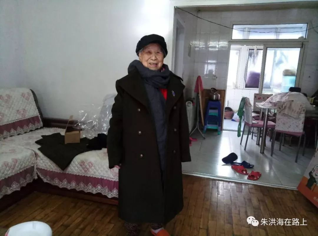 “发财中国年”，辽宁20位百岁抗战老兵向全国关爱老兵志愿者拜年