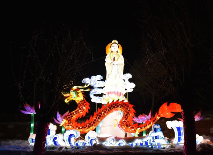 驻马店的打铁花表演时间,赏花灯表演