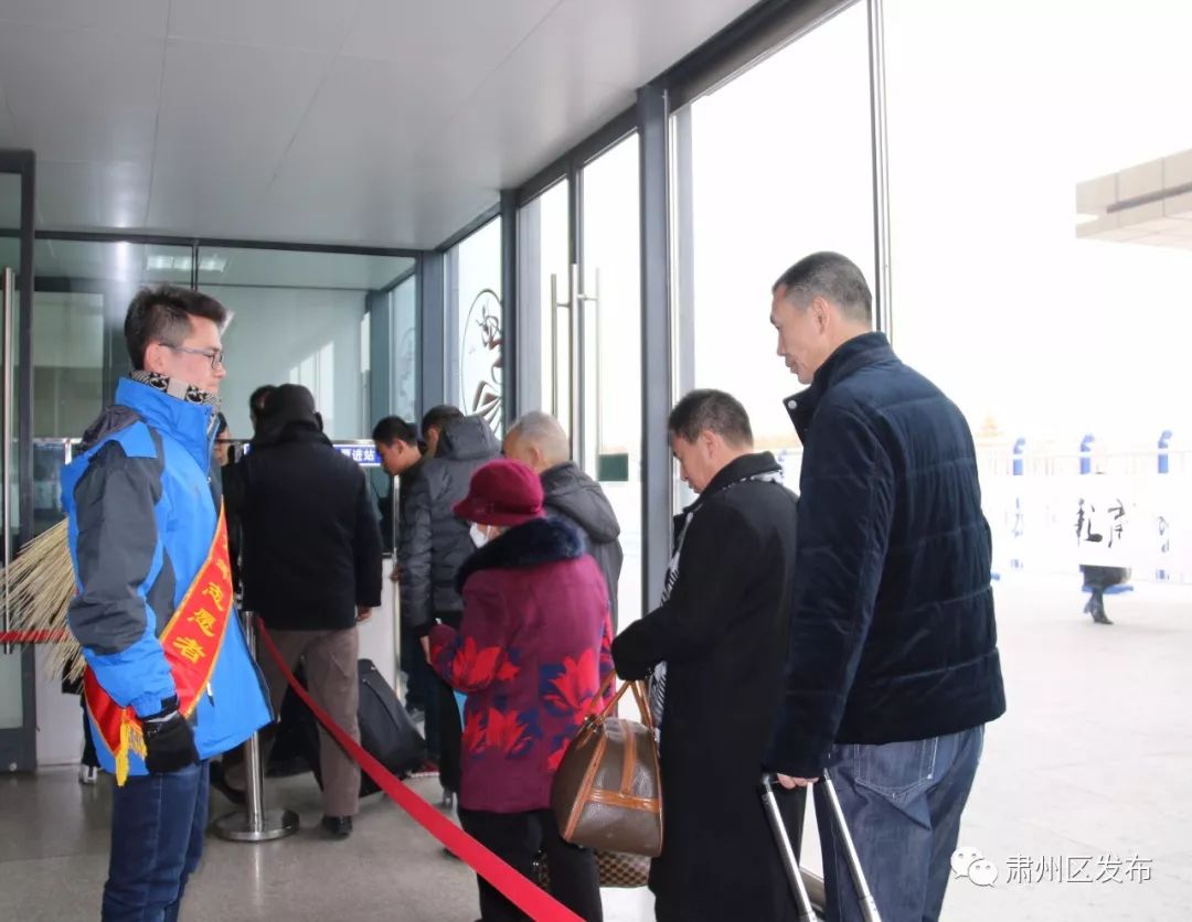 温暖回家路长春站迎春运出大招,春运回家路温暖与焦急并行