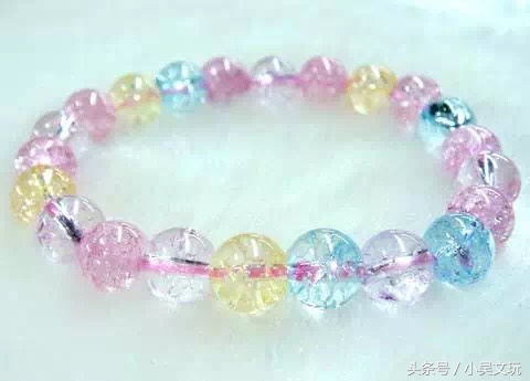 鉴别水晶做的碧玺,如何鉴别玻璃仿岫玉