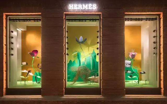 爱马仕的橱窗设计,爱马仕橱窗设计展示案例分析