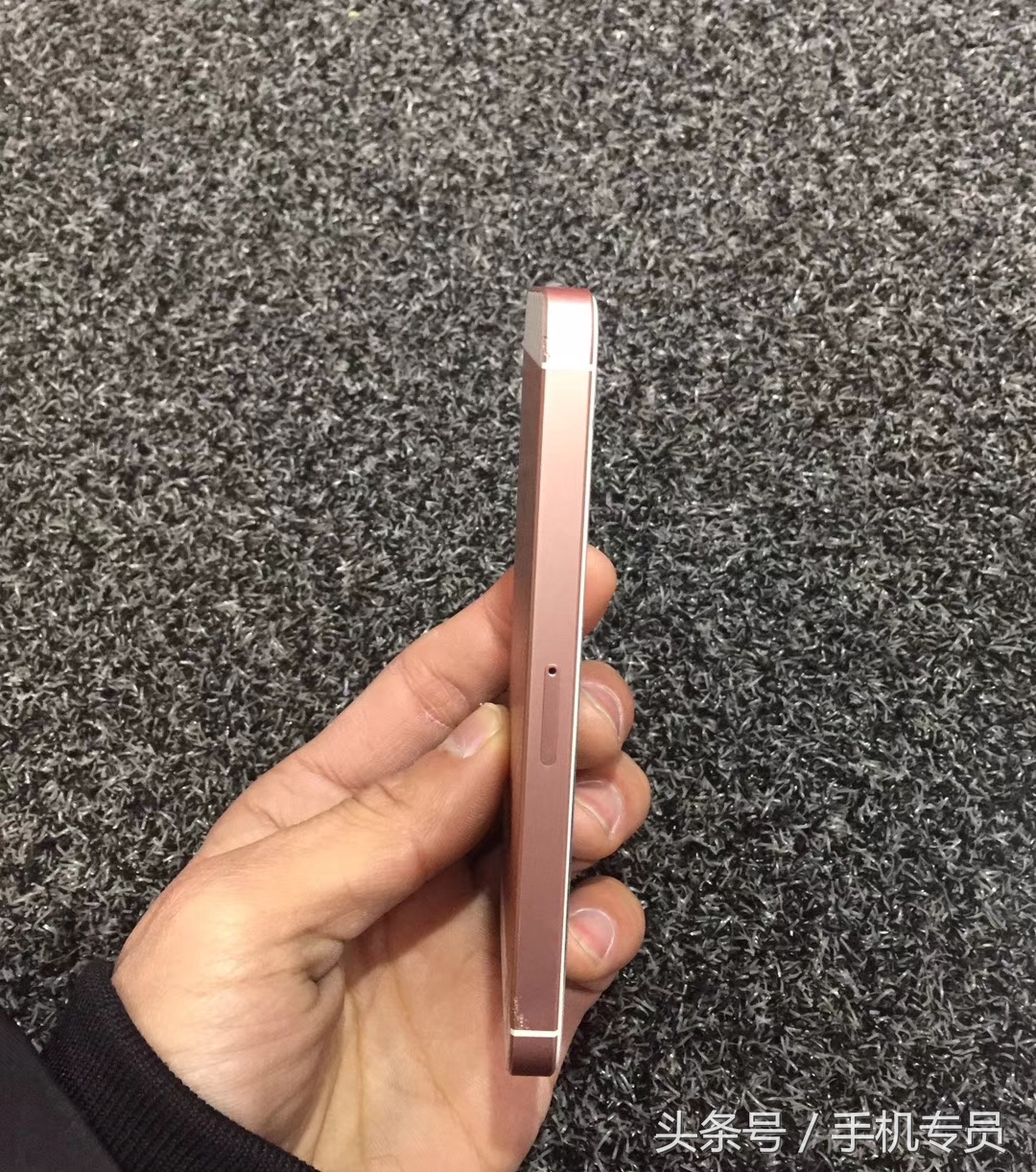 苹果5s和诺基亚6,苹果手机二手价格高的不好出手