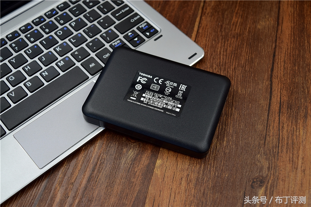 移动固态硬盘推荐东芝移动硬盘,东芝品牌移动硬盘买哪款好