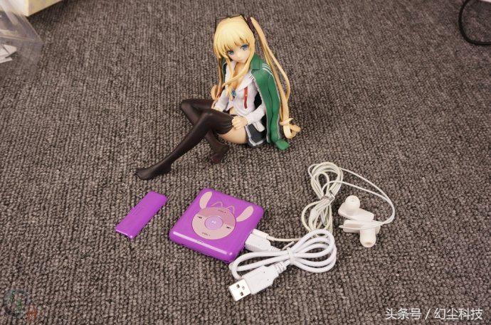 真的只够买两颗白菜,6元包邮的MP3*放播**器到了,看样子还可以