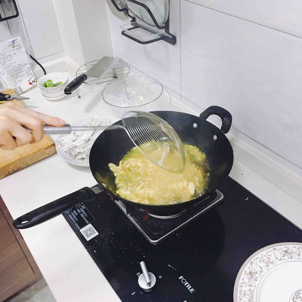 椒盐皮皮虾鲜香脆爽的做法,椒盐皮皮虾可以用冷冻皮皮虾做吗