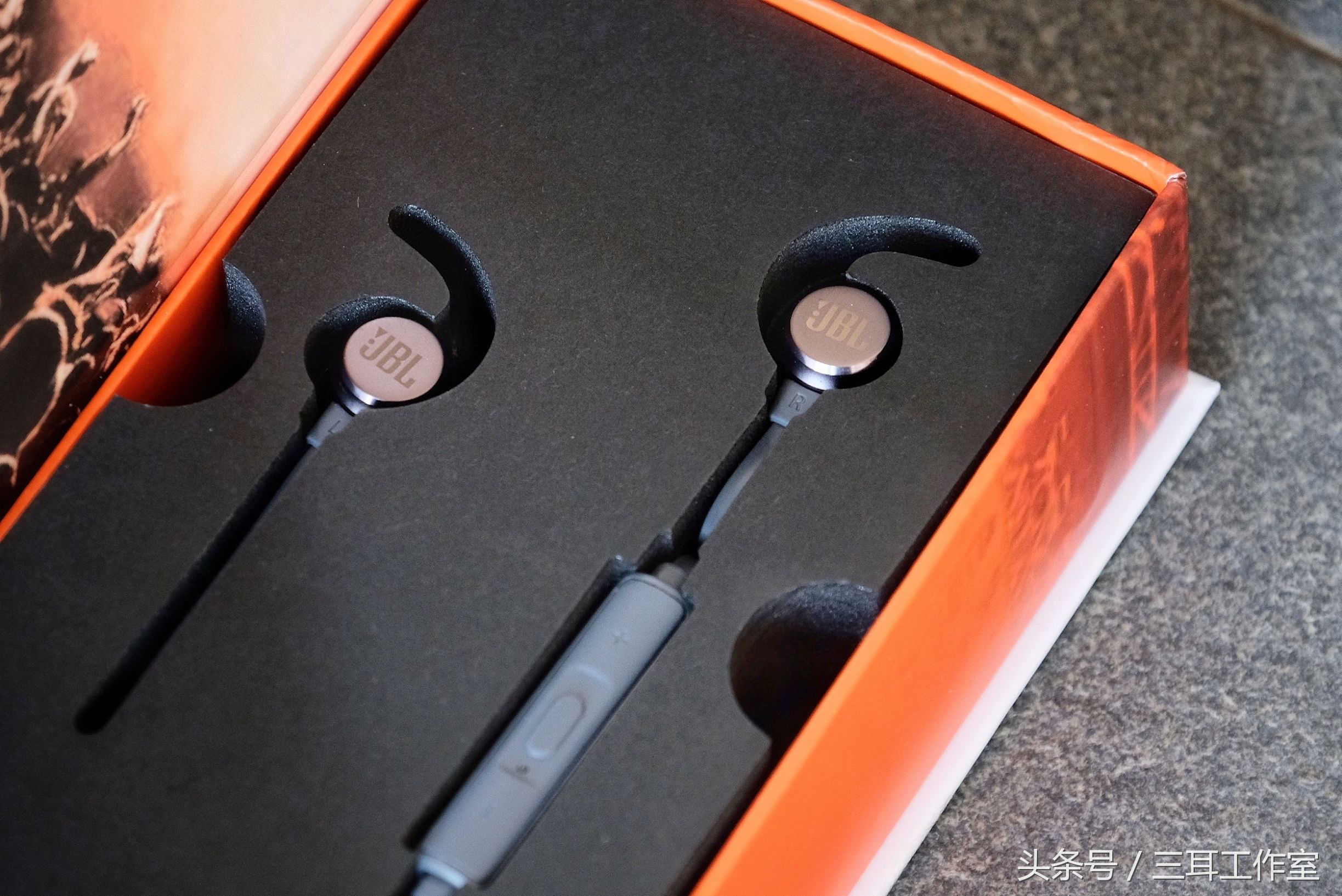 jblt280tws真无线蓝牙耳机评测,jblt280bt蓝牙耳机视频评测