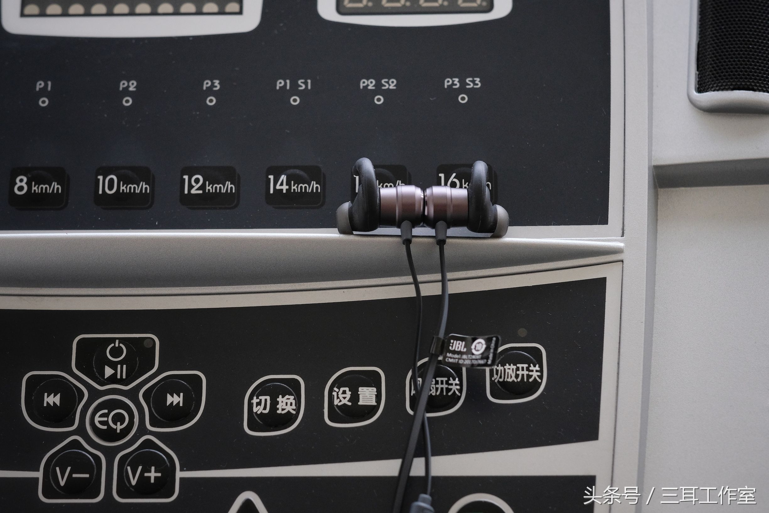 jblt280tws真无线蓝牙耳机评测,jblt280bt蓝牙耳机视频评测