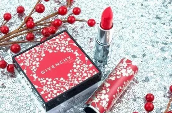 辣眼睛!你们国际大牌是不是对中国狗年有什么误解?