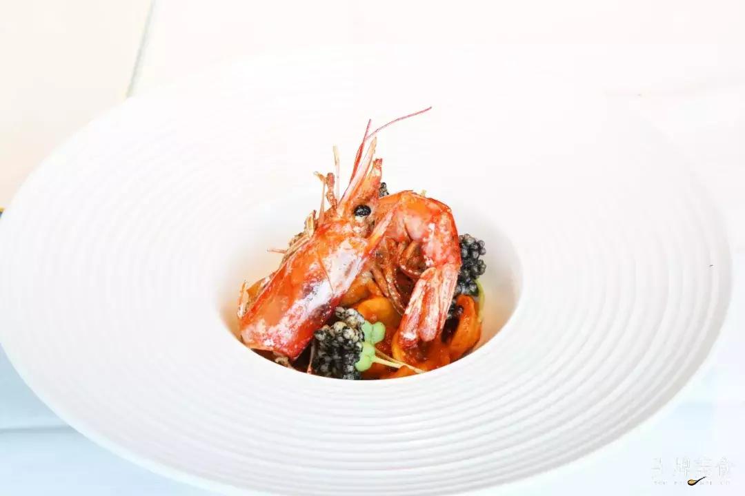 在艺术馆里吃饭是一种怎样的体验,在美术馆里面吃料理