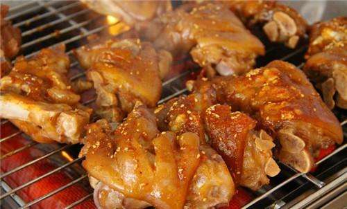 猪手最好吃的做法大全,猪手最好吃的做法放黄豆吗