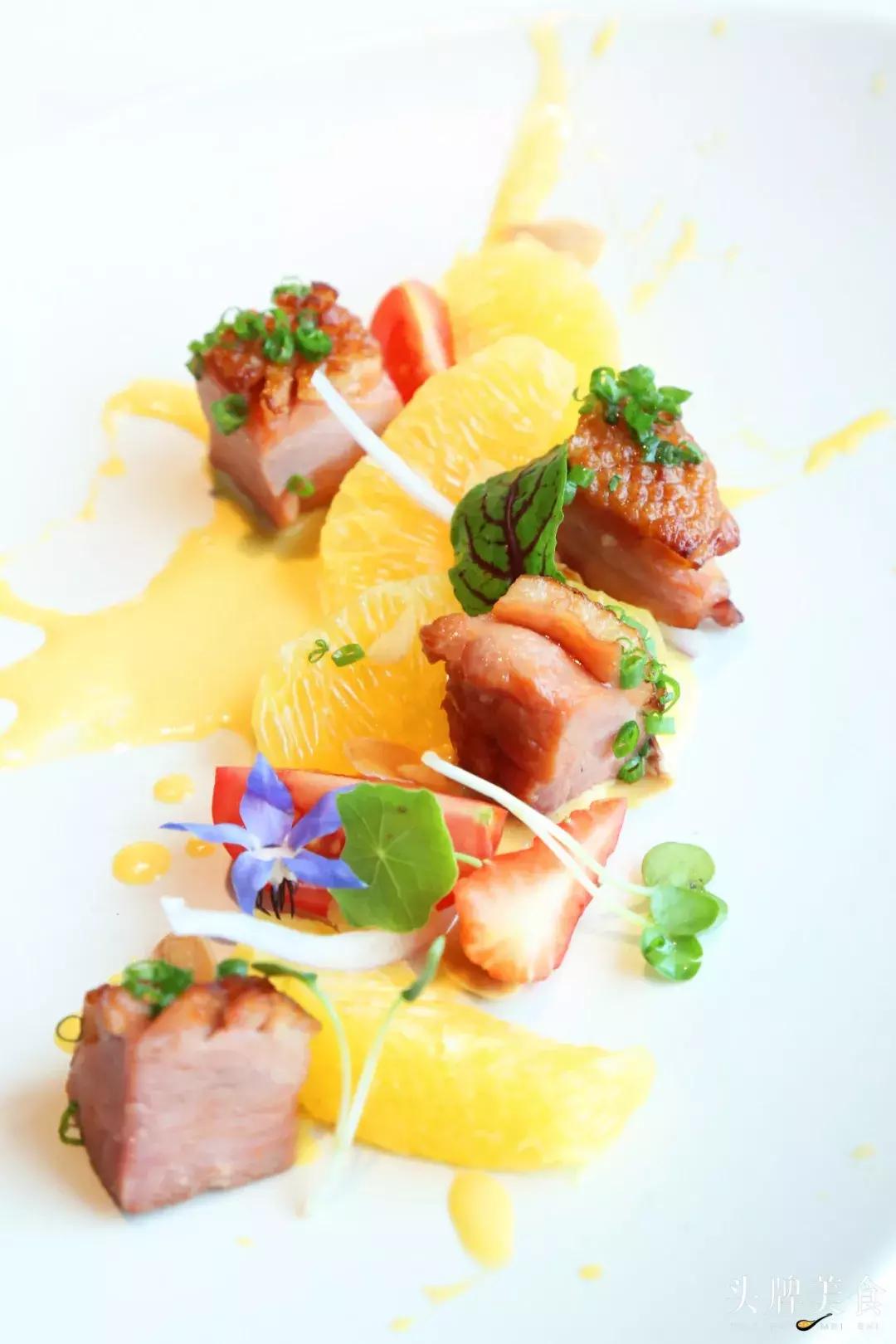 在艺术馆里吃饭是一种怎样的体验,在美术馆里面吃料理