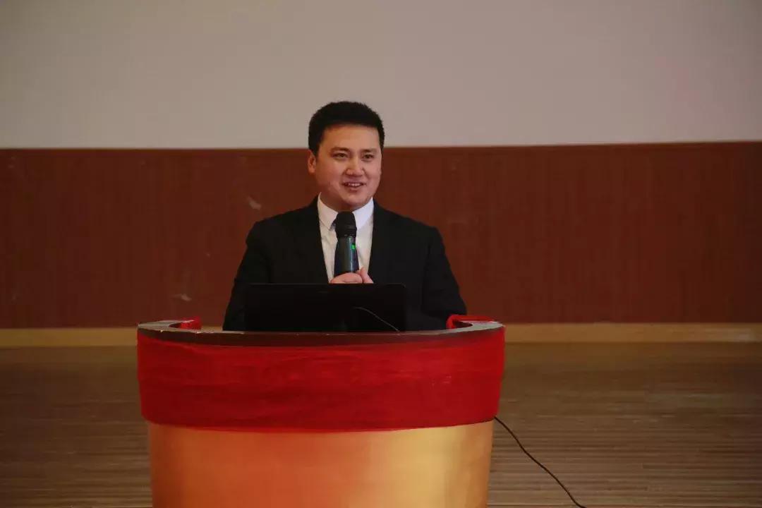 都江堰：「别样的辞旧迎新」专业做教育，用心讲故事