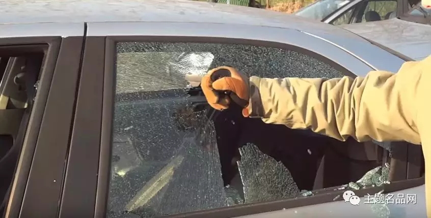 极端武力警察,极端武力多功能匕首