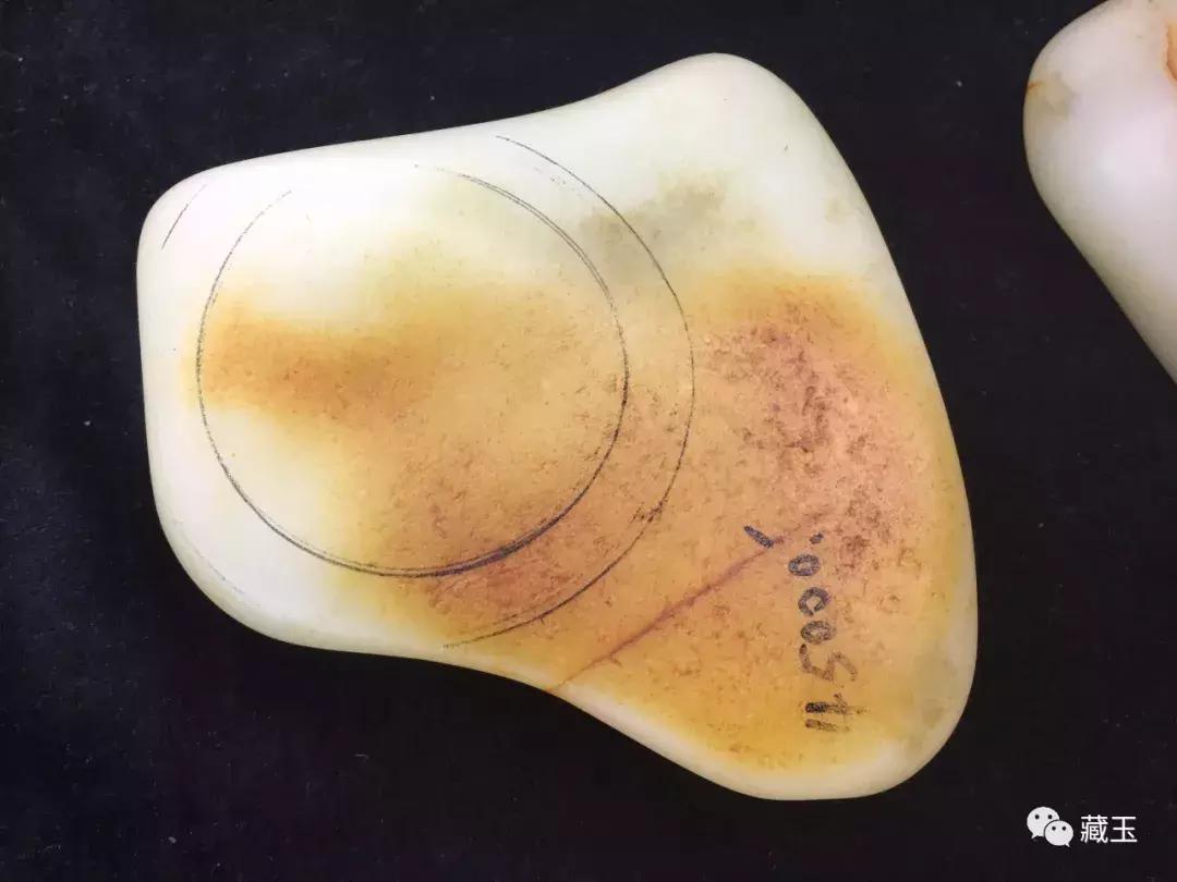 如何鉴别俄料真假,如何鉴别俄料和田玉的真假