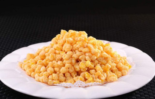 二十三,糖瓜粘,灶王老爷多美言!快过年啦!