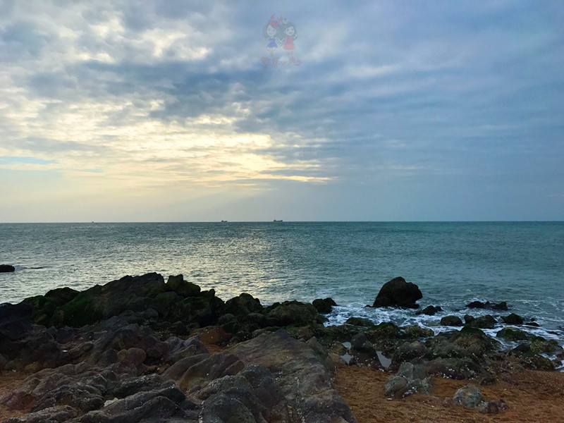 看我国仅次于死海和红海的最咸海区！吃比广东还好吃的烤乳猪！