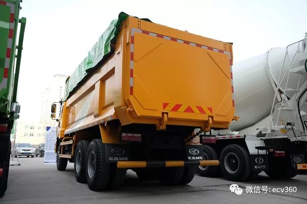 华菱汉马h7cng燃气车型评测,华菱汉马h7自卸车前四后八