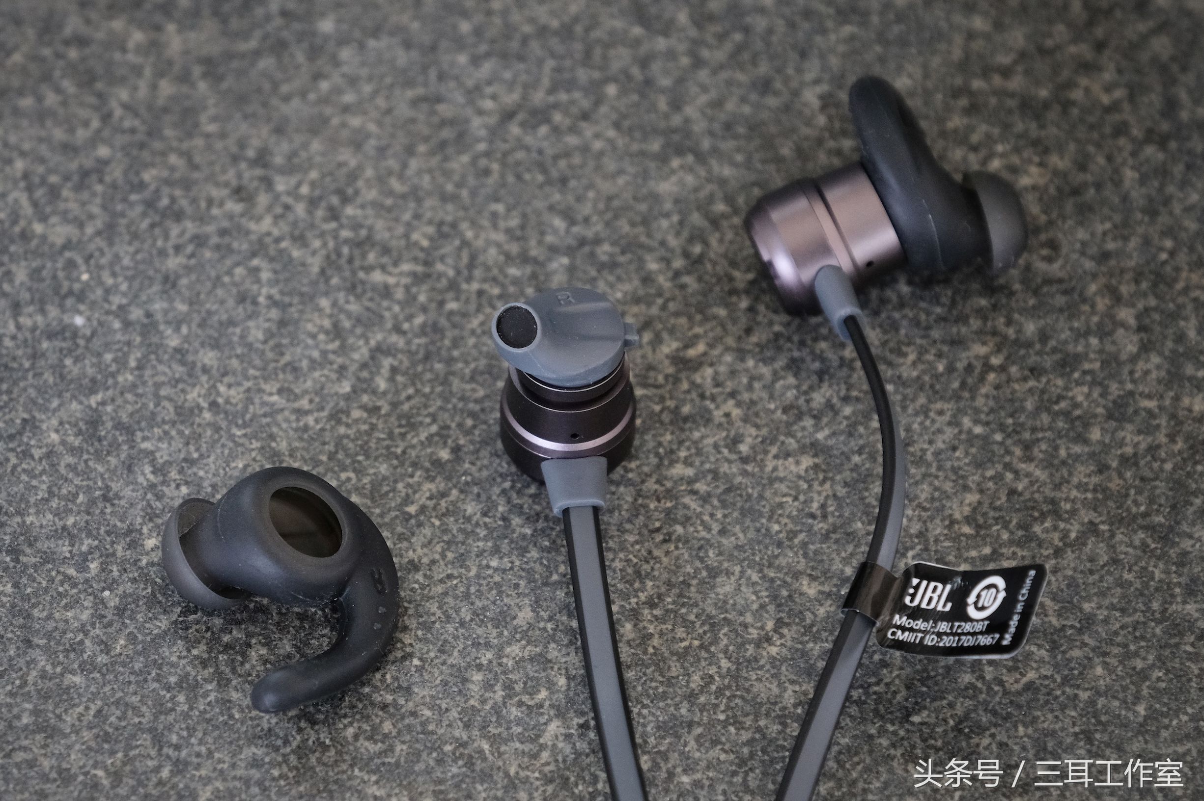 jblt280tws真无线蓝牙耳机评测,jblt280bt蓝牙耳机视频评测