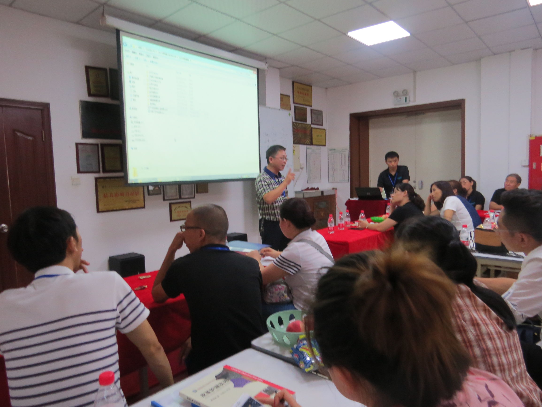 开一个干洗店的前景如何,开干洗店需要投资多少怎么加盟