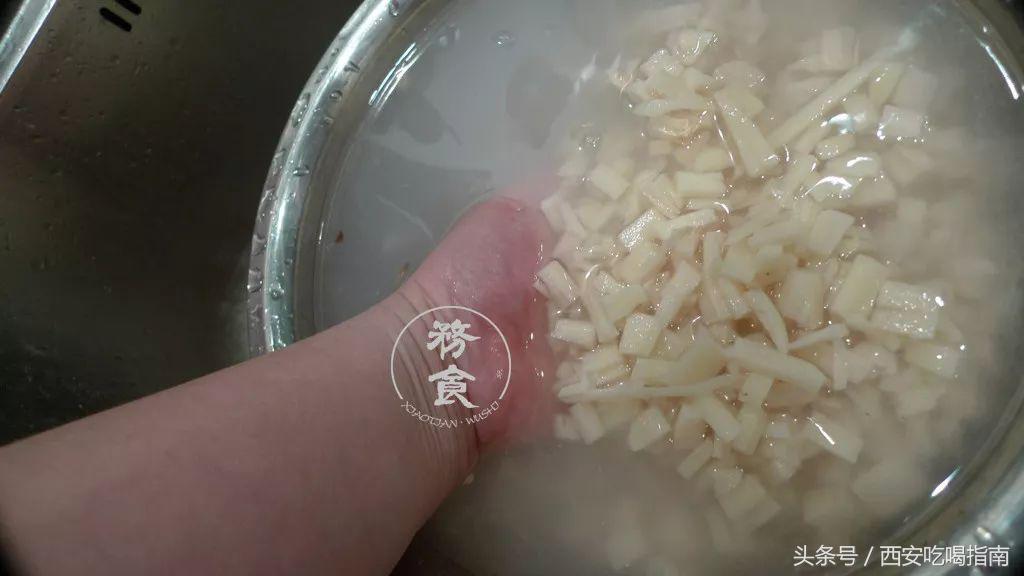 正常藕粉冲熟后应是什么颜色的,正宗无添加的藕粉是什么颜色