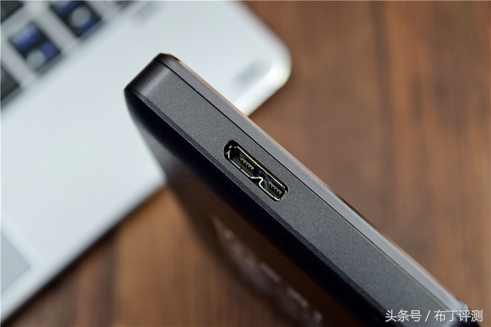 移动固态硬盘推荐东芝移动硬盘,东芝品牌移动硬盘买哪款好