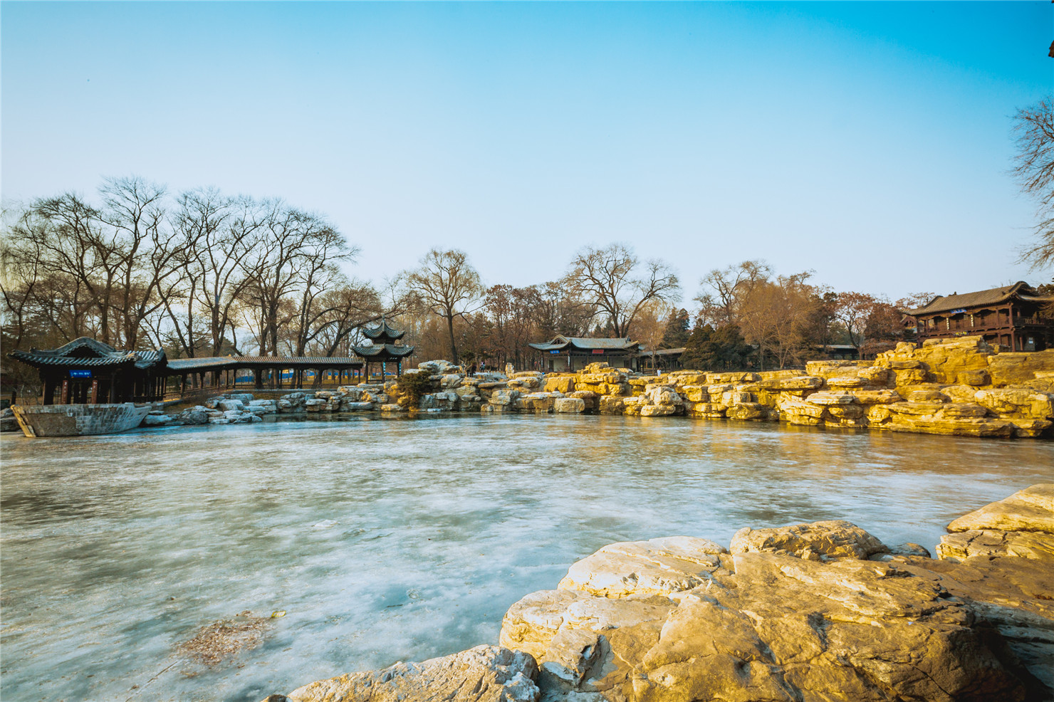 驾比速T5，冬日太原暖心游