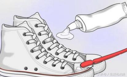 小白鞋脏了不要慌这招清洗更干净,小白鞋脏了怎么样清洗干净