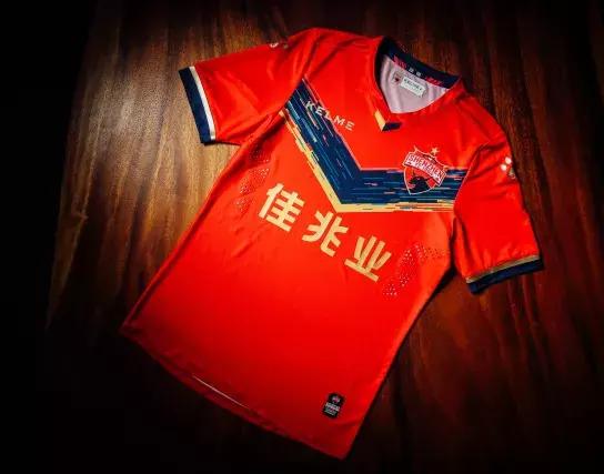 kelme新赛季足球训练服,kelme足球中甲