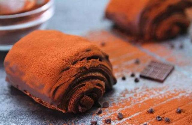 网红美食脏脏包大揭秘,小吃火鸡面和脏脏包