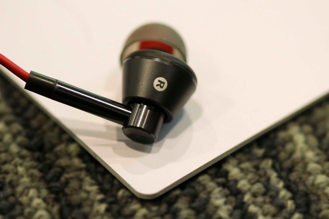 1more降噪最好的耳机,1more入耳式耳机推荐