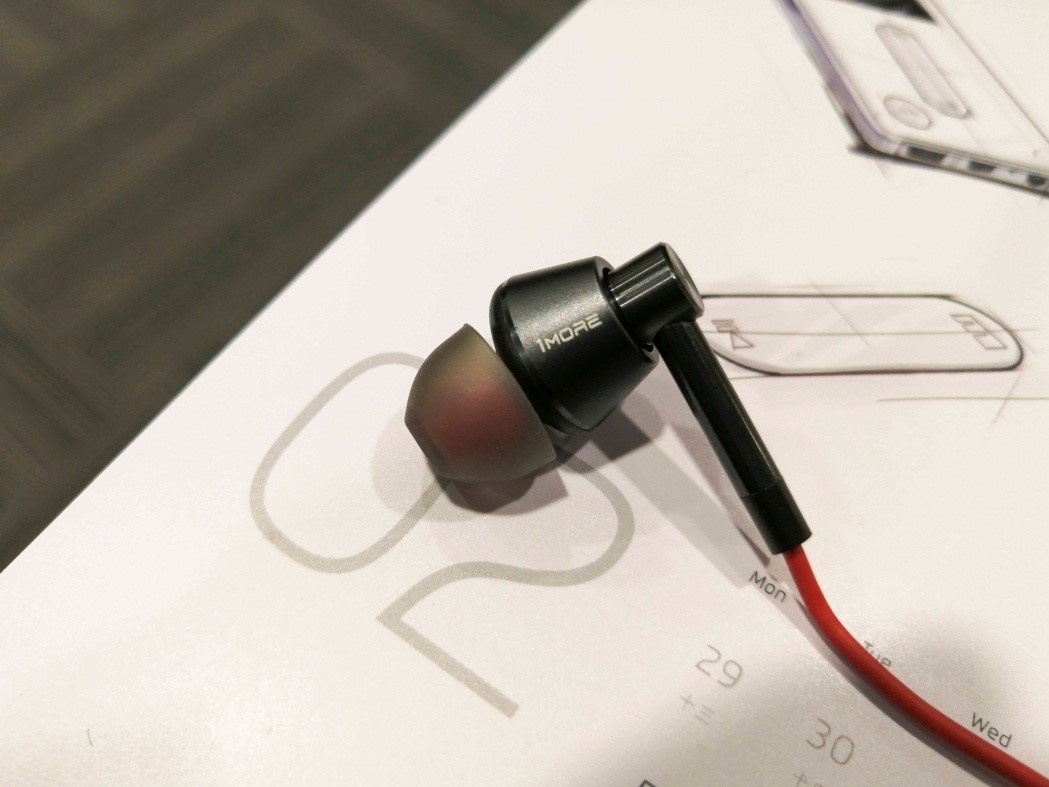 1more降噪最好的耳机,1more入耳式耳机推荐