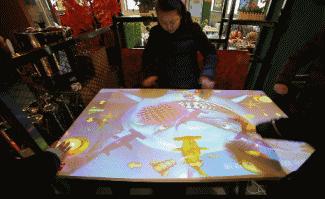 首家会发光的水晶烤鱼，会起飞的火锅自带霸气特效，打响2月第1战