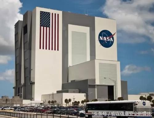 热点｜曾被黑客打脸的他要开车去火星