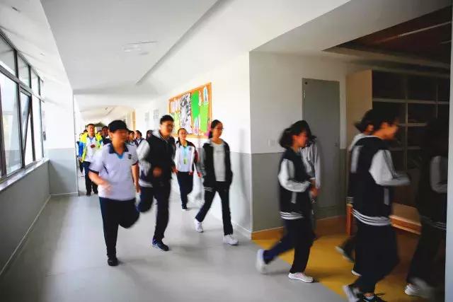 青岛文明学校合格名单,青岛六中学校