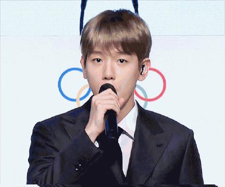 exo现身伯贤演唱会,exo综艺伯贤kai