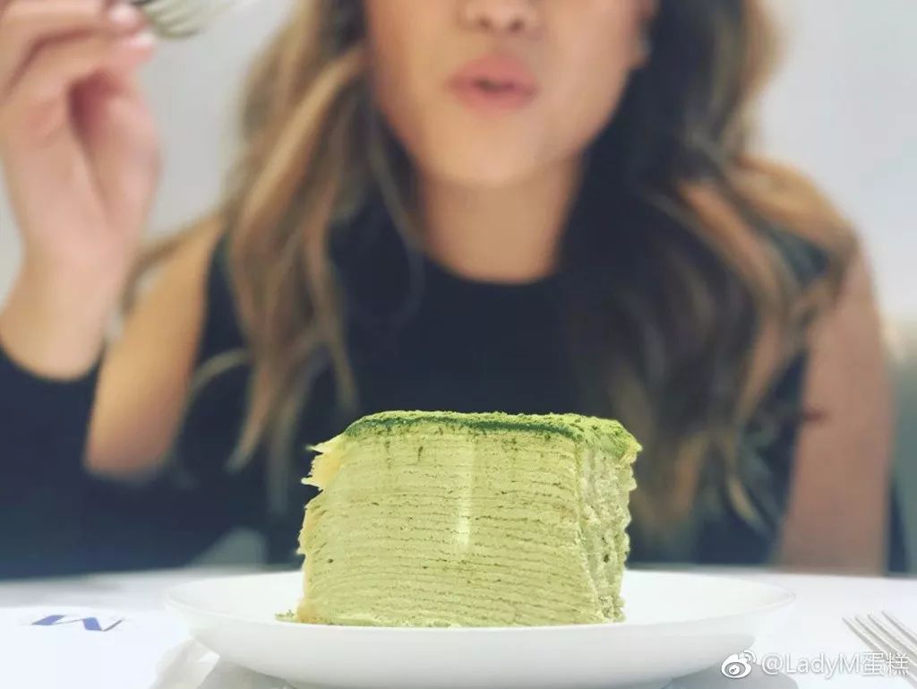 为了这口蛋糕，有人等了5小时，队伍长到连警察都出动