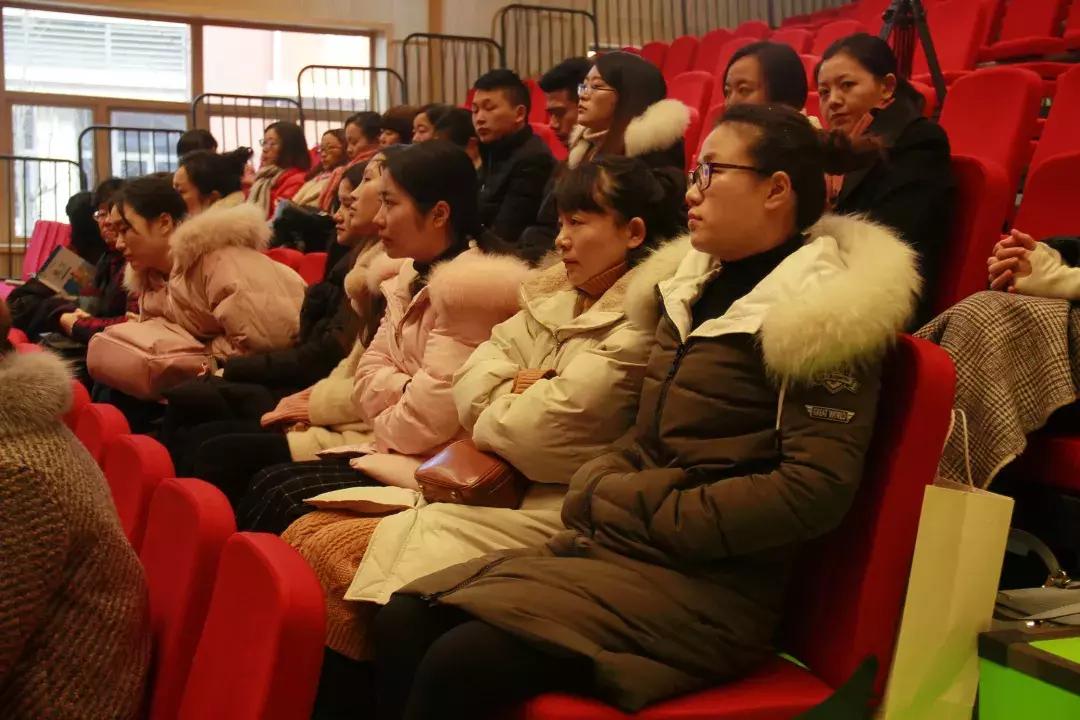 都江堰：「别样的辞旧迎新」专业做教育，用心讲故事