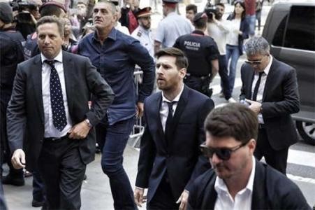 西甲全额支付违约金,西甲的强制违约金到底是怎么回事