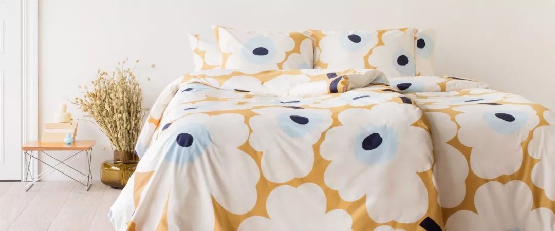 芬兰家饰品牌Marimekko与化妆品倩碧联手打造的彩妆，用在哪儿？