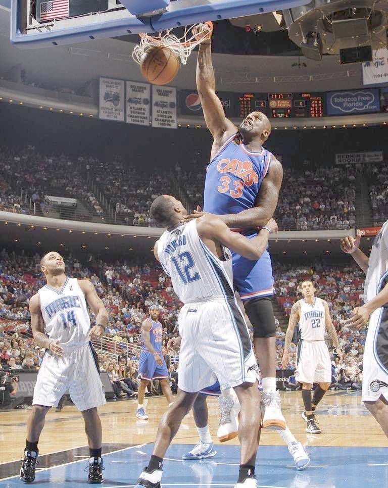 奥尼尔巅峰统治力让人放弃防守,巅峰时期的奥尼尔真的防不住吗