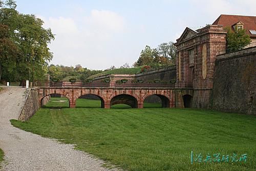 大半生都在给法国建造“贞操带”的元帅,工程师沃邦的传奇一生