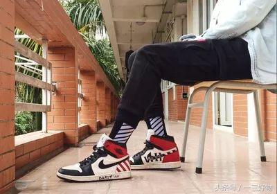 白鞋自然发黄,黑鞋白底发黄怎么办